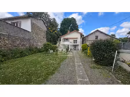 maison ave jardin hyper centre de vic en bigorre.