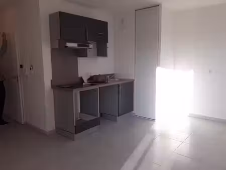 appartement t2 avec garage à noisy le sec