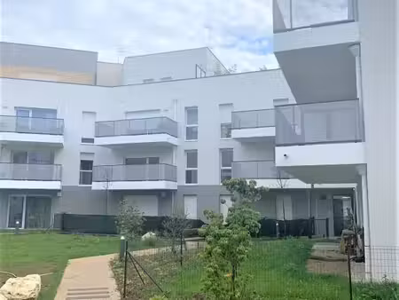 t3 avec terrasse  jardin et garage à noisy le sec