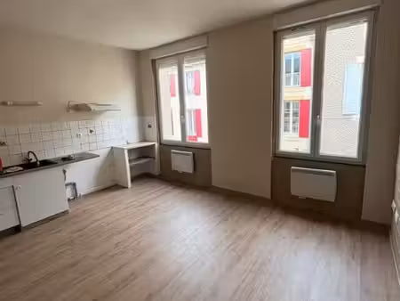 appartement t2 sainte-foy-la-grande - 45 m2 - 400 euros ttc