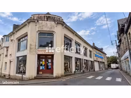 local 1 700 m²