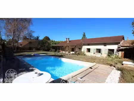 maison avec piscine et terrasse centre ville - tournus (71)
