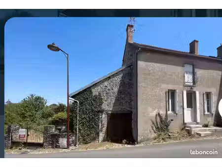 ? maison typique en pierre