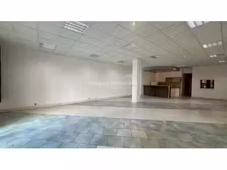 local commercial à vendre