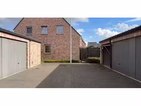 garage à louer à ingelmunster pour € 95