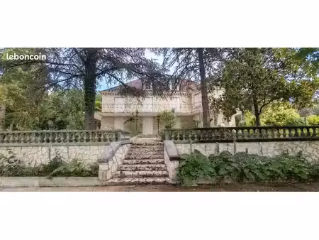 demeure de caractère en pierre de taille villetoureix ribérac