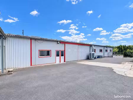 local industriel à louer – 1032 m² – nontron (24)