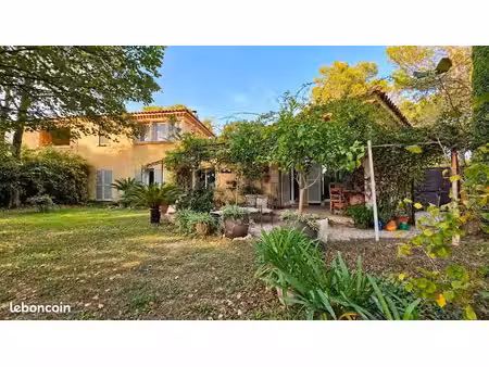propriété 7 pièces 160 m²