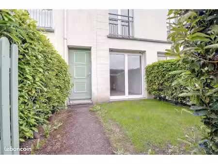 studio meublé de 25m2 avec jardinet 15m2 et parking privatif