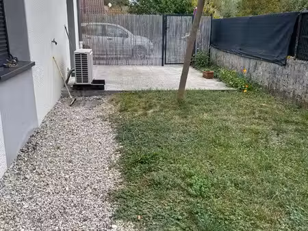location rez de jardin