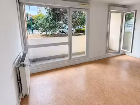 à louer – 2 pièces de 53 m² avec loggia et cellier – sannois