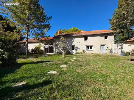 propriété 4 pièces 122 m²