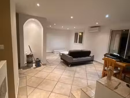 t3 meublé de 60 m2 toulon ouest dans résidence fermée