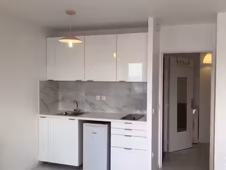 grand f1 35m² meublé évry refait à neuf
