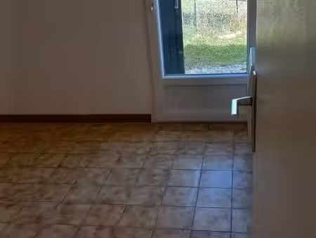 beau t2 54m² très lumineux refait à neuf