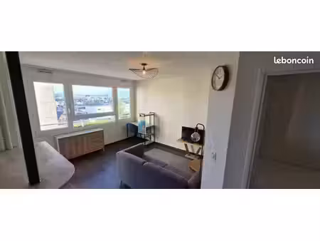 location appartement meublé 2 pièces très lumineux