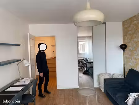 appart meublé f1à lille entièrement équipé + place