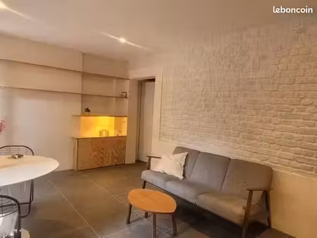 récemment rénovée  appartement de 2 pièces meublé