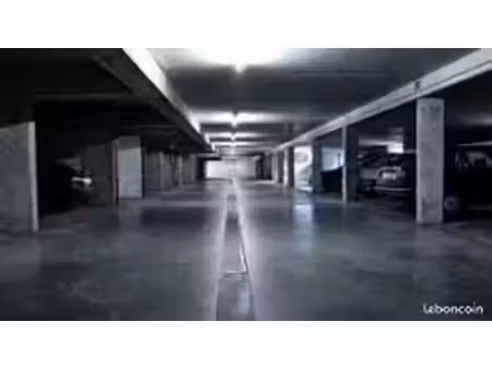 location place de parking en souterrain