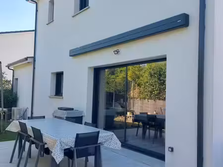 maison meublée 5 pièces – 118 m² avec jardin  garage et borne de recharge électrique