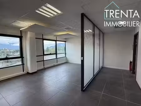 location locaux professionnels 0 pièces 195 m² à voiron (38500)  2 556 €
