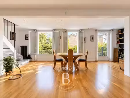 maison de luxe à vendre dans le quartier la varenne