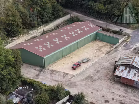 hangar de stockage - 1 100m2 - parcelle de 4000 m2 environ -