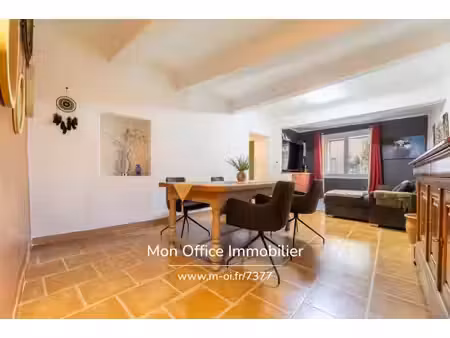 référence : 7377-sjo - appartement rénové 88m2 à rians (83560): 2 chambres  2 caves de 85m