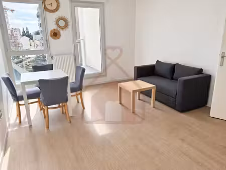 villejuif – 2 pièces meublé avec balcon – métro ligne 7 ?
