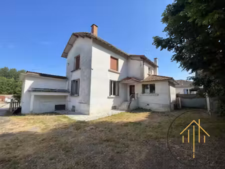 maison d'environ 150 m² avec dépendances – fort potentiel ?