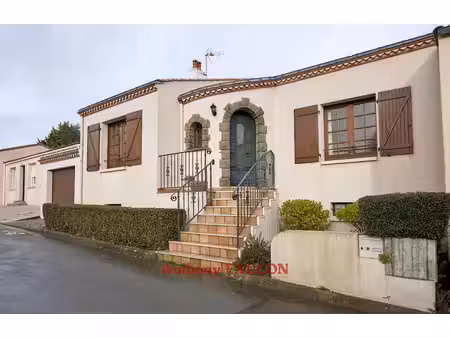 maison la roche sur yon 4 pièce(s) 117 m2