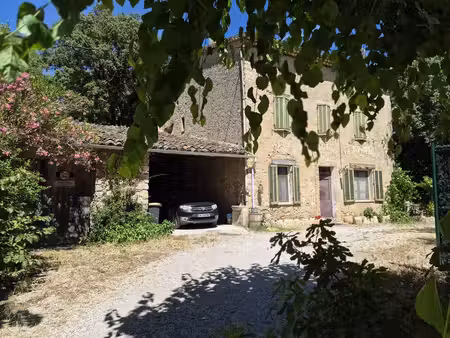 le thoronet  authentique maison de hameau en pierres vendue louée 700