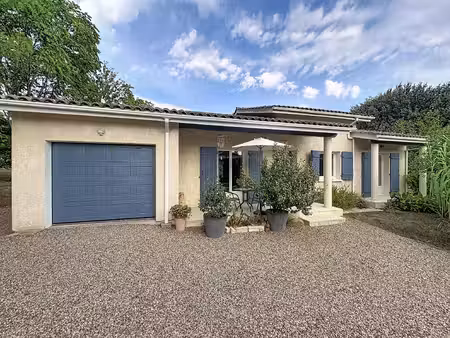 port-sainte-foy-et-ponchapt : maison de plain-pied avec jardin avec jardin