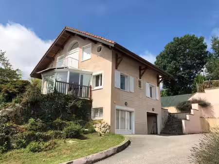 maison à louer 6 pièces ()