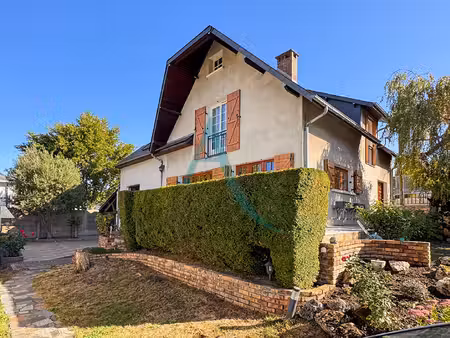 vente maison 6 pièces  147.00m²  corbeil