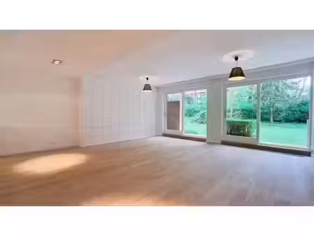 rez-de-chaussée à louer à avenue château de walzin 11 uccle (vbe80754)