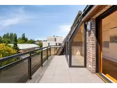 op te frissen appartement met zonneterrassen in gentbrugge
