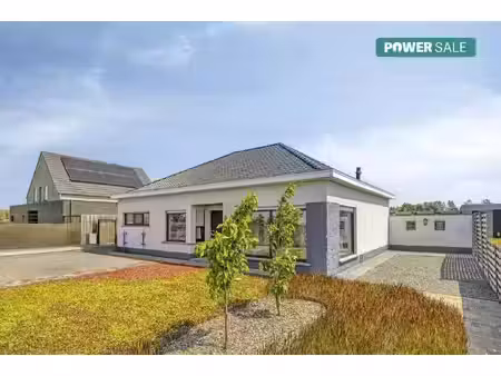 gerenoveerde woning met zonnige tuin nabij aalter
