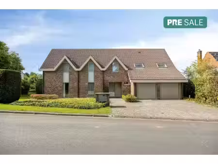 ruime gezinswoning met praktijkruimte
