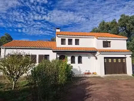 vente maison à port-saint-père (44710) : à vendre / 95m² port-saint-père