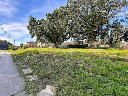 terrain à bâtir de 863 m² avec permis octroyé