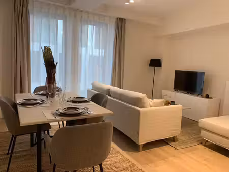 toison d'or/porte de namur superbe appartement une chambre m