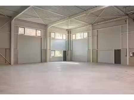 nieuwbouw kmo-unit (324 m²) – strategisch gelegen nabij e...