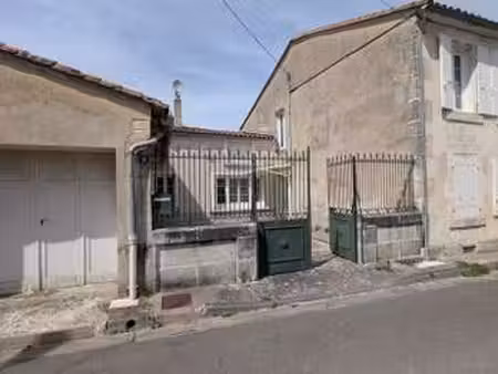 vente maison à segonzac (16130) : à vendre / 96m² segonzac