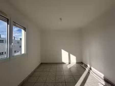 location appartement 3 pièces à vannes centre ville (56000) : à louer 3 pièces / 76m² vann