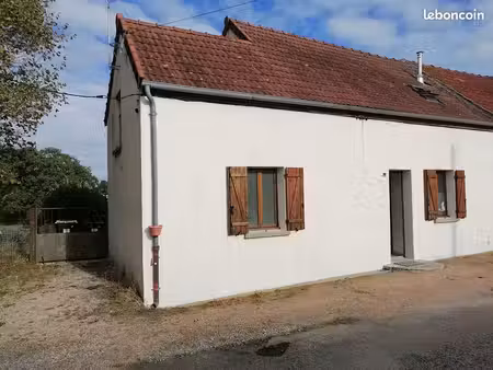 maison avec puit et terrain