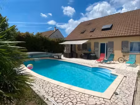 villa de 160m2 avec piscine