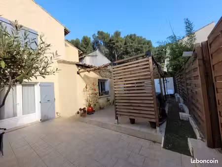 villa au calme absolu en bord de forêt