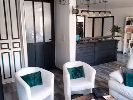 à louer à venoy – appartement meublé dans maison de ville de 100 m² avec balcon