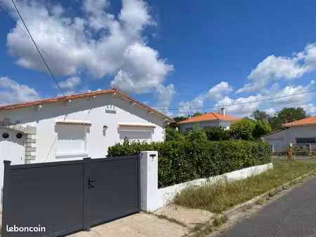 à louer – maison de plain-pied rénovée avec jardin et garage – saujon (quartier résidentie